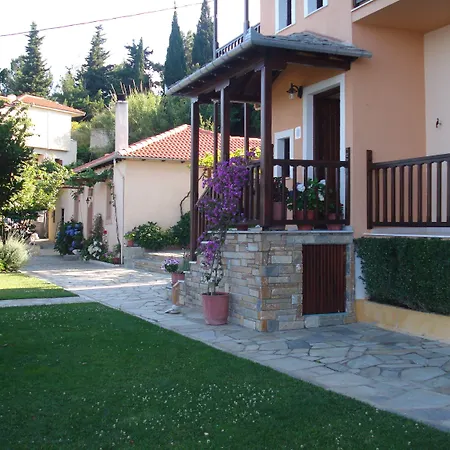 Alkmini Pensiune 3*