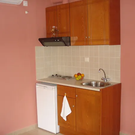 Alkmini Guest house 3*