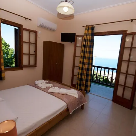 Guest house Alkmini 2*