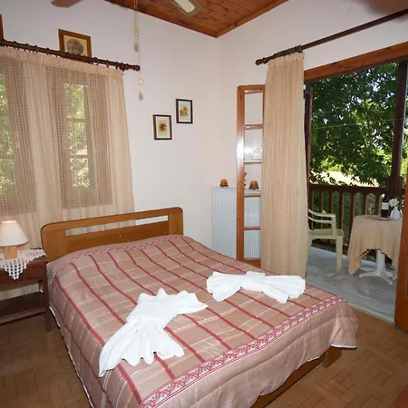 Guest house Alkmini 2*