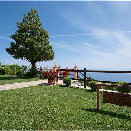 Alkmini 2* Agios Dimitrios (Magnesia)
